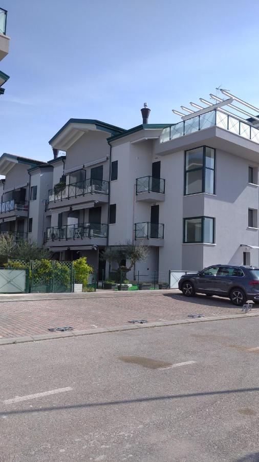 Delle Rose Apartment Эраклея-Маре Экстерьер фото